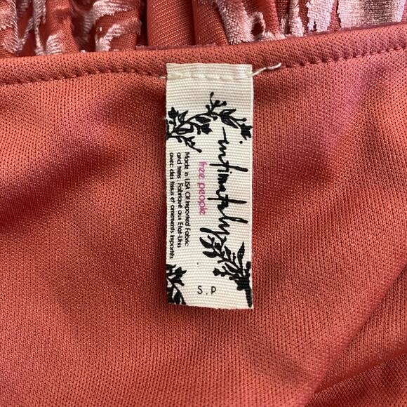 Free People Olivia Velvet Burnout Slip Dress in Dusty Rose Womens Size S - Picture 2 of 10